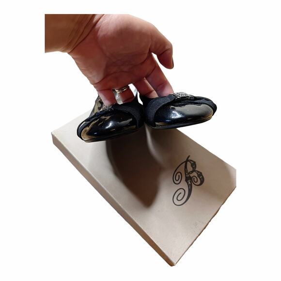 COACH Patent Leather Medallion Buckled Strapped Elastic Ballet Flats Size 9 GUC - Picture 4 of 8